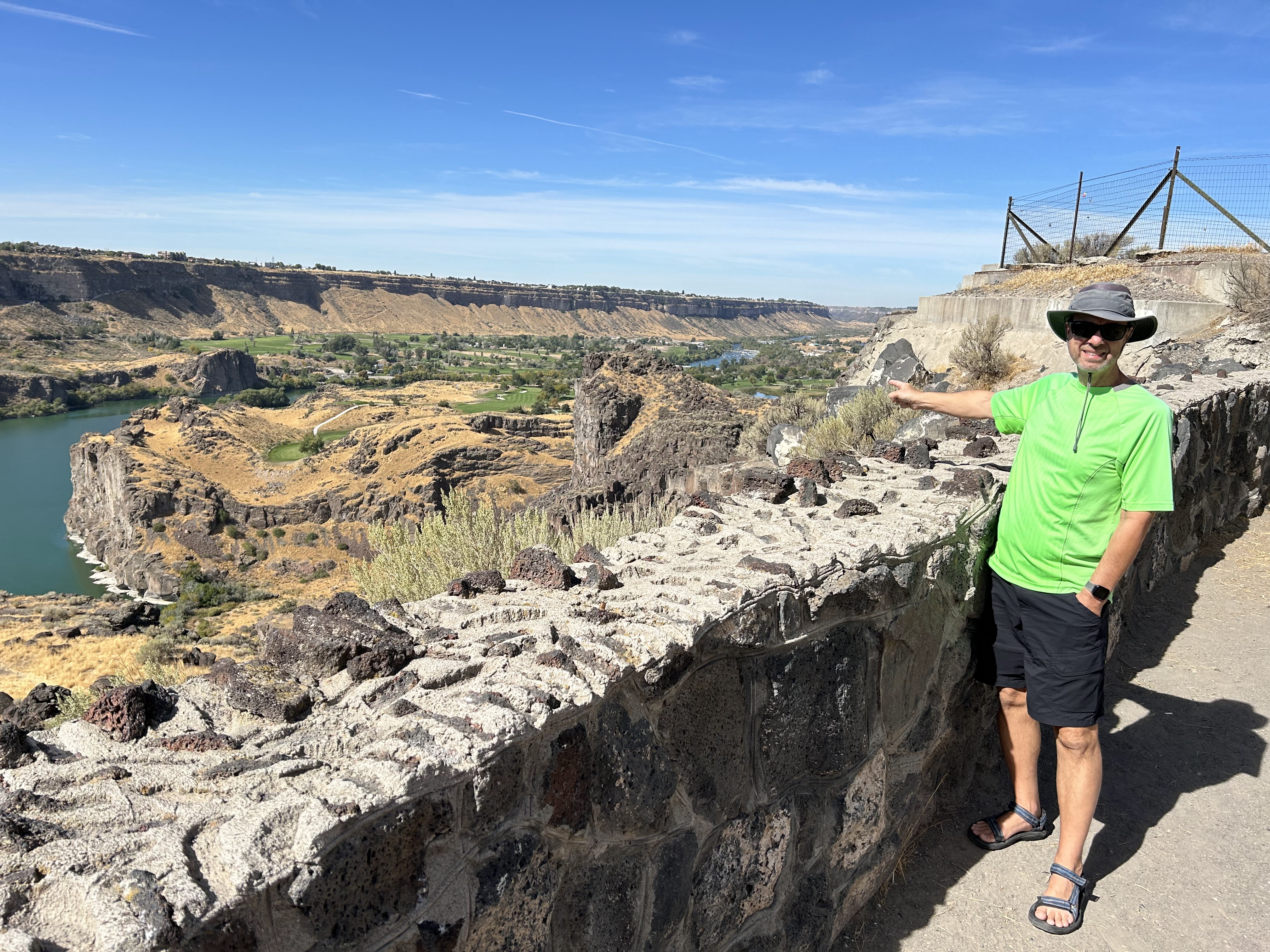 BASE Jumping off the Perrine Bridge